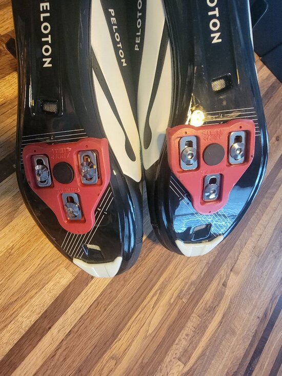 Peloton Altos Cycling Shoes IOB Black and Red main image 4